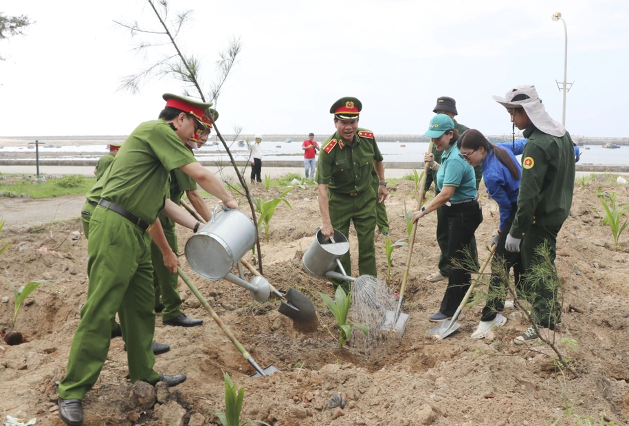 Phát động bảo vệ môi trường, đa dạng sinh học ở đảo Bạch Long Vĩ